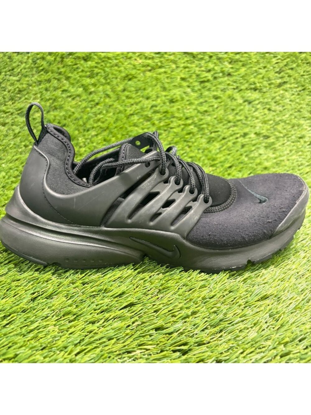 Nike Air Presto Essential Boys Size 6Y Black Athletic Running Shoes Sneakers